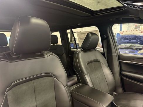 New 2026 Jeep Grand Cherokee Laredo AWD/4WD image 24