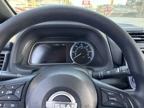 Certified 2025 Nissan Leaf S FWD image 5