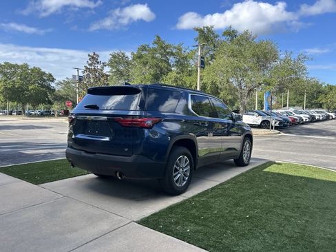 Used 2023 Chevrolet Traverse LT FWD image 4