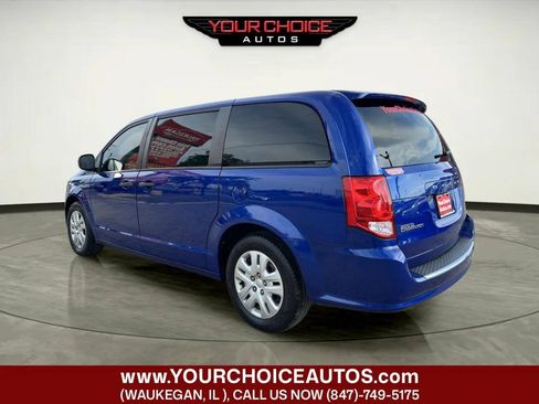 Used 2019 Dodge Grand Caravan SE FWD image 3