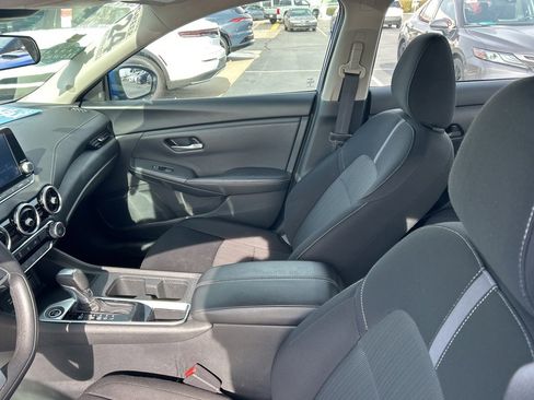 Used 2024 Nissan Sentra SV image 2