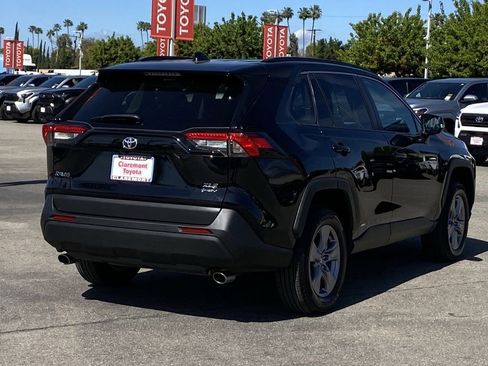 Used 2025 Toyota RAV4 XLE image 42