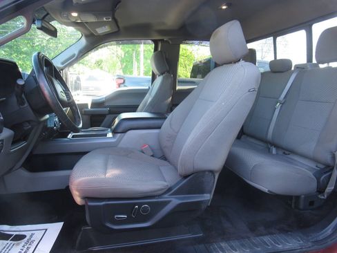 Used 2018 Ford F150 XLT w/ Equipment Group 302A Luxury AWD/4WD image 16