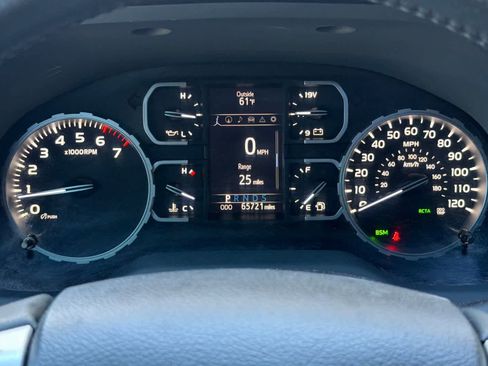 Used 2018 Toyota Tundra Limited w/ Limited Premium Package AWD/4WD image 25