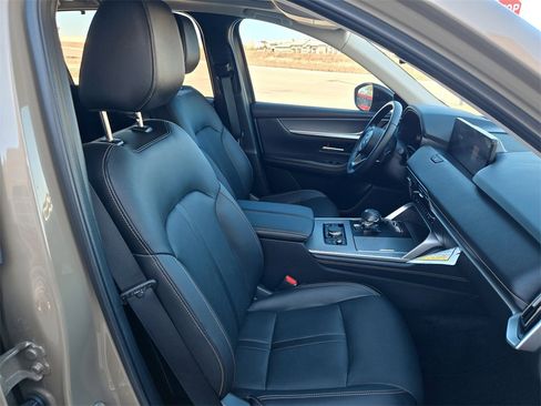 Used 2025 MAZDA CX-70 Plug-In Hybrid w/ Premium Pkg image 27