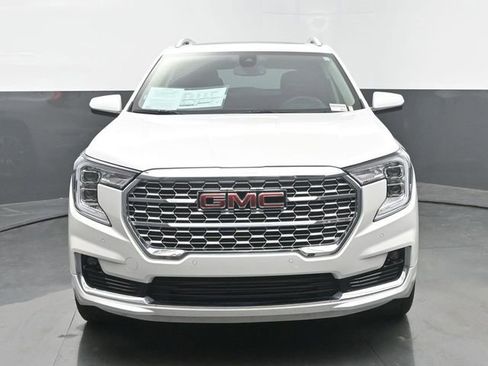 Used 2023 GMC Terrain Denali w/ LPO, Floor Liner Package AWD/4WD image 8