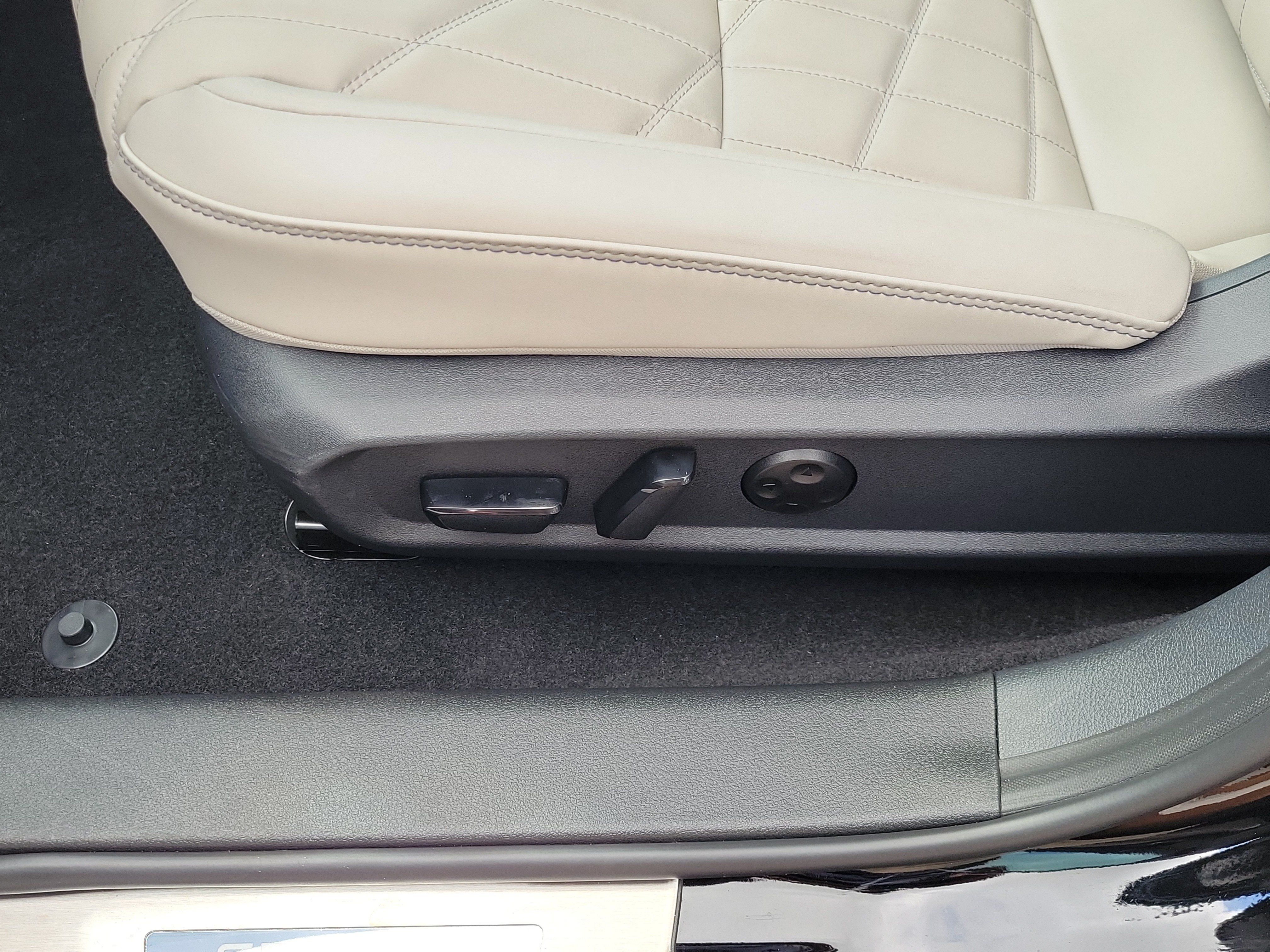 Certified 2026 Nissan Sentra SL w/ Floor Mat Package FWD image 19