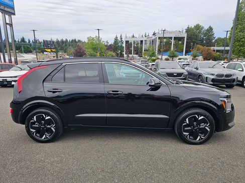 Certified 2025 Kia Niro Wind FWD image 4