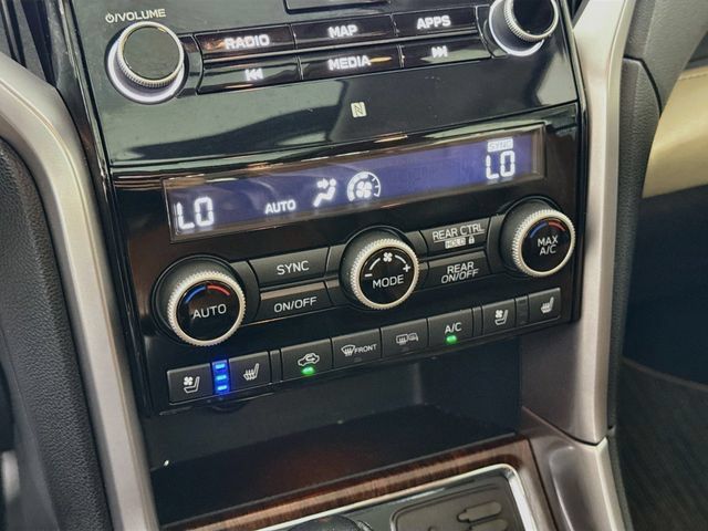 Used 2019 Subaru Ascent Touring AWD/4WD image 16