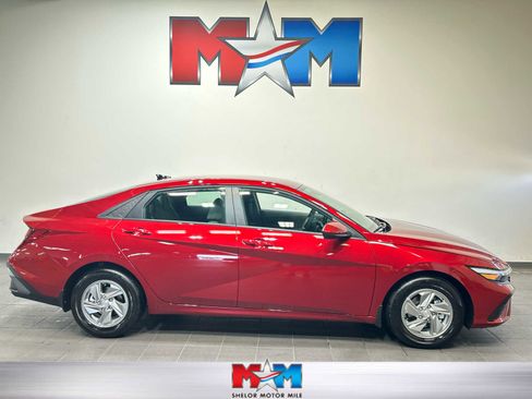 Used 2026 Hyundai Elantra SE image 1