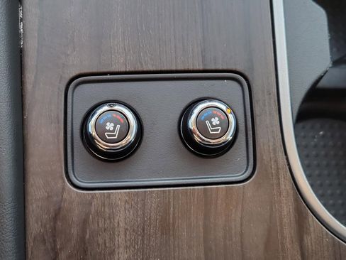 Certified 2023 Nissan Murano Platinum w/ Cargo Package image 32