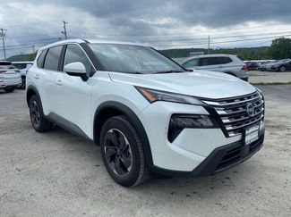 Used 2025 Nissan Rogue SV AWD/4WD video 1
