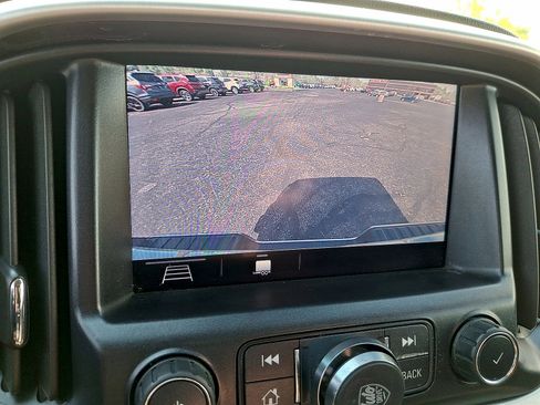 Used 2020 GMC Canyon SLE w/ Driver Alert Package RWD image 15