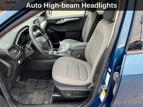 Used 2020 Ford Escape SE image 12