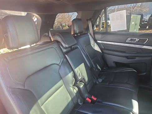Used 2019 Ford Explorer Sport image 14