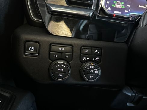 Used 2024 Chevrolet Silverado 1500 RST w/ All Star Edition Plus AWD/4WD image 17