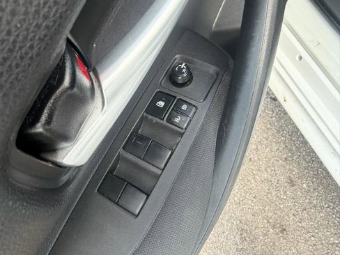 Used 2021 Toyota Corolla LE image 14