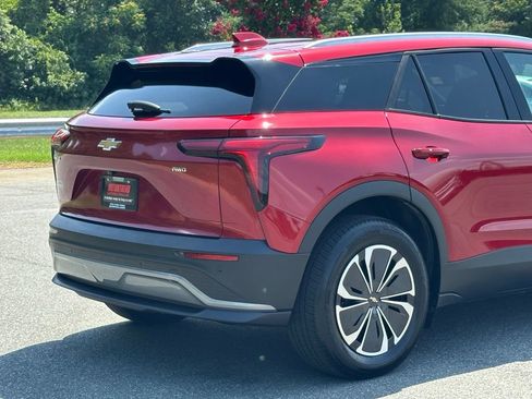 Used 2024 Chevrolet Blazer EV LT AWD/4WD image 43
