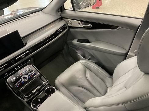 Used 2023 Lincoln Nautilus Reserve w/ Equipment Group 202A AWD/4WD image 18