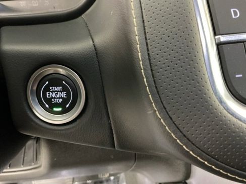 Used 2024 GMC Yukon XL SLT image 22