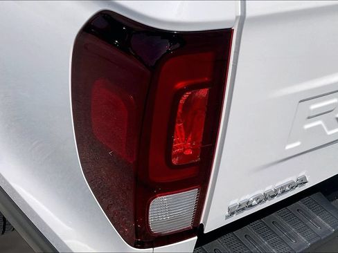 Used 2024 Honda Ridgeline Sport image 23