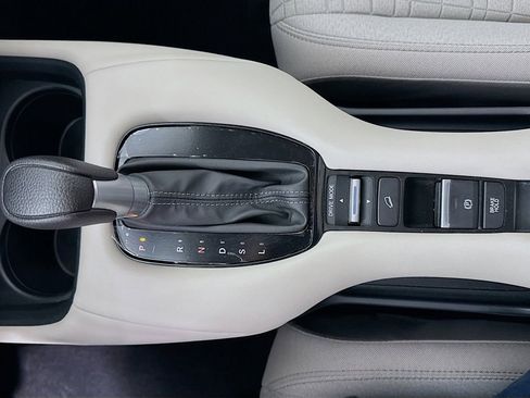 Certified 2024 Honda HR-V LX image 28