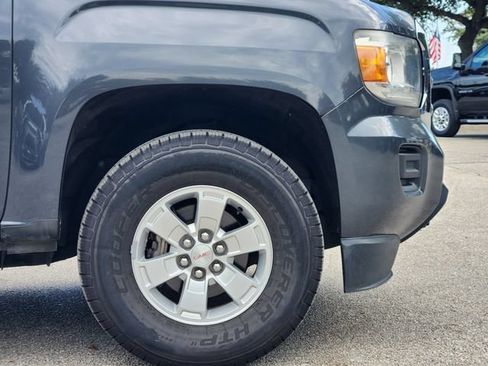 Used 2017 GMC Canyon 2WD Crew Cab w/ Convenience Package image 9