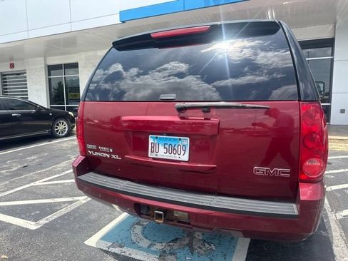 Used 2010 GMC Yukon XL SLT AWD/4WD image 13