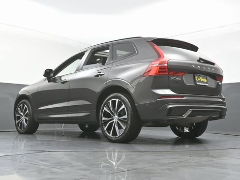 Used 2023 Volvo XC60 B5 Plus image 49