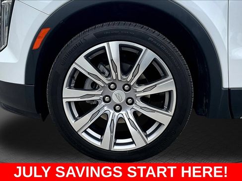 Used 2023 Cadillac XT4 Premium Luxury FWD image 41