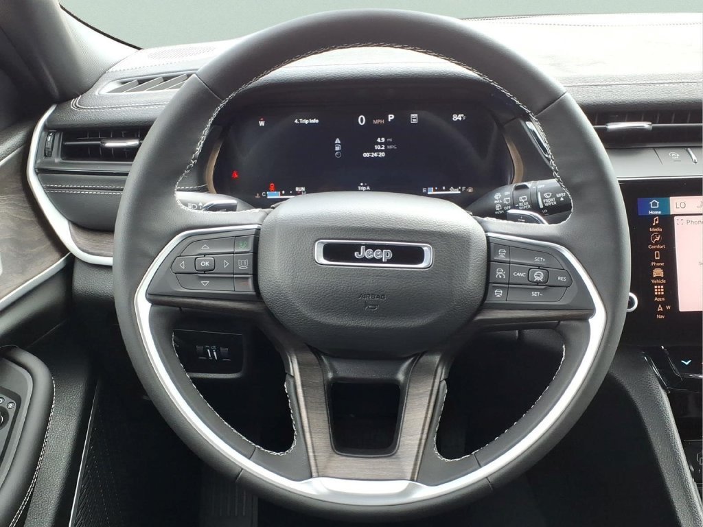 New 2027 Jeep Grand Cherokee Limited AWD/4WD image 14