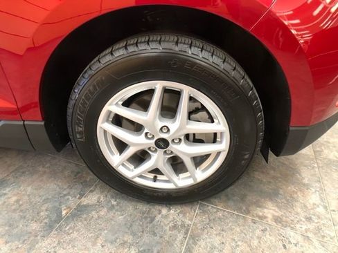 Used 2024 Ford Edge SEL w/ Convenience Package image 9