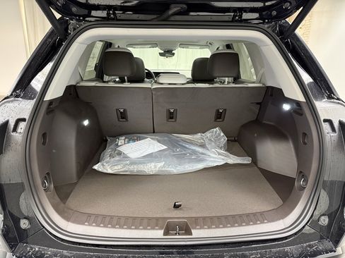 New 2026 GMC Terrain Denali w/ LPO, Black Badging Package image 5