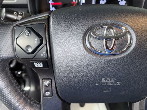 Used 2023 Toyota 4Runner 40th Anniversary SE AWD/4WD image 34
