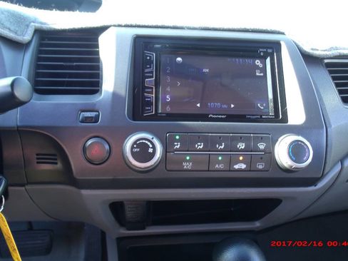 Used 2010 Honda Civic LX image 18