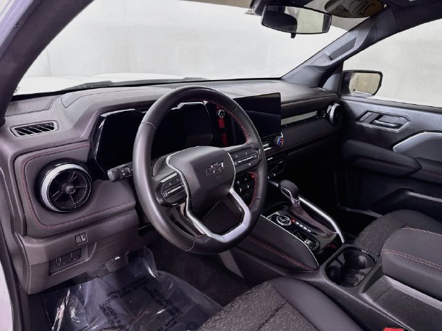Used 2023 Chevrolet Colorado Z71 w/ Advanced Trailering Package AWD/4WD image 10
