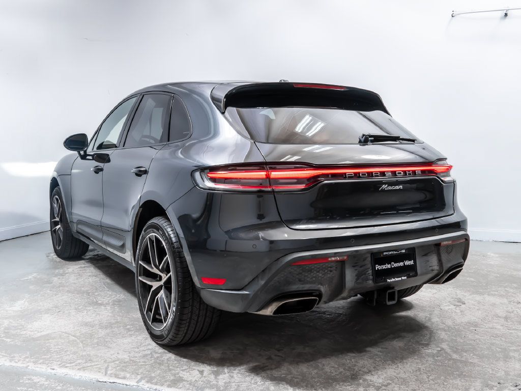 Used 2023 Porsche Macan AWD/4WD image 3