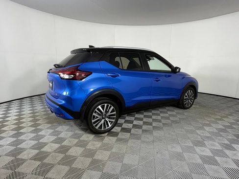 Used 2024 Nissan Kicks SV image 8