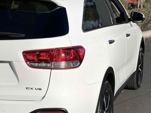 Used 2017 Kia Sorento EX w/ EX Advanced Touring Package image 58