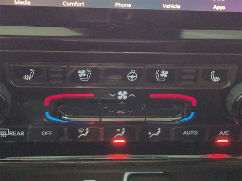 New 2025 Jeep Grand Cherokee L Summit w/ Advanced Protech Group IV image 26