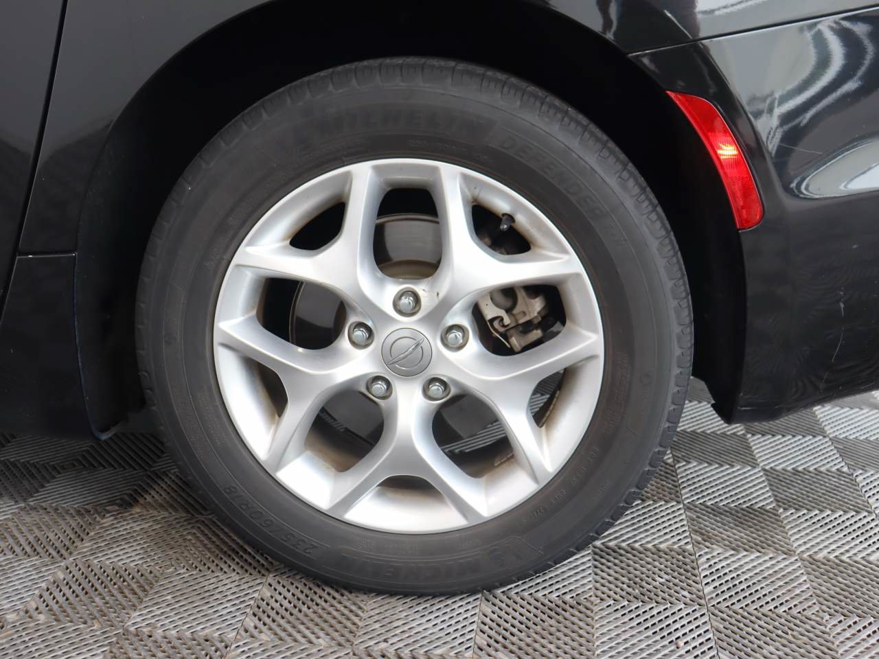 Used 2020 Chrysler Pacifica Limited FWD image 16