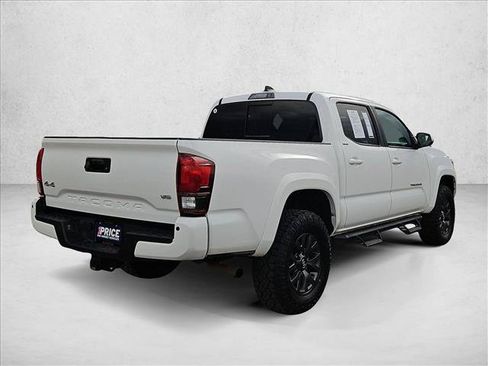 Used 2023 Toyota Tacoma SR5 AWD/4WD image 5