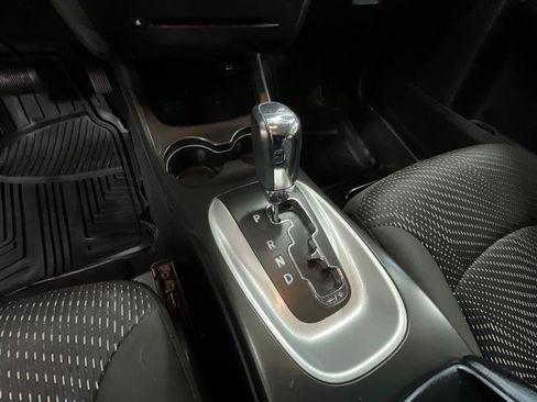Used 2020 Dodge Journey SE w/ SE Popular Equipment Group FWD image 15