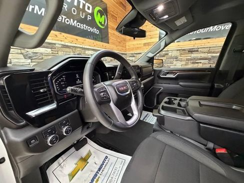 Used 2025 GMC Sierra 1500 Elevation AWD/4WD image 12
