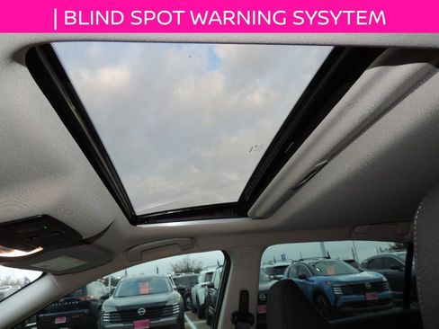 Used 2024 Nissan Altima 2.5 SV w/ SV Premium Package image 14