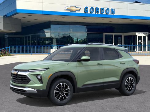 New 2026 Chevrolet TrailBlazer LT image 2