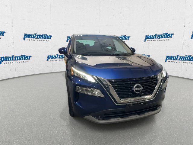 Used 2023 Nissan Rogue SV AWD/4WD image 3
