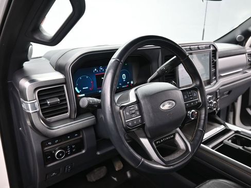 Used 2024 Ford F250 Platinum image 10