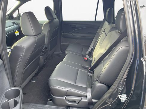 Used 2024 Honda Passport EX-L image 13
