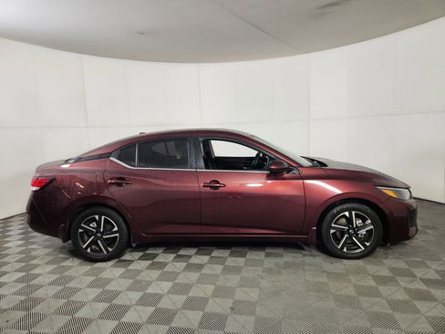 Used 2024 Nissan Sentra SV FWD image 8